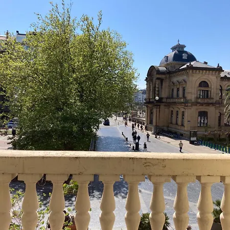 Belle Epoque Self-check-in - Adults-only * 圣塞瓦斯蒂安