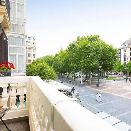 Belle Epoque Self-check-in - Adults-only